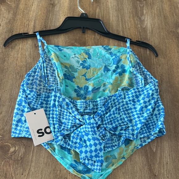 Good For Life Tie Back Crop Top - Picture 4 of 6